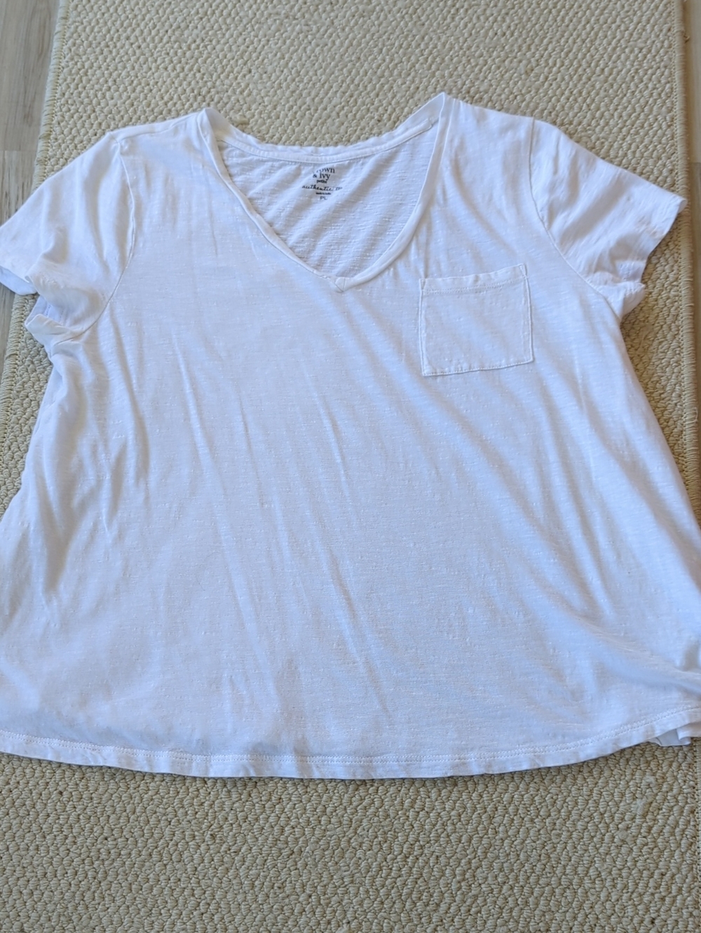 crown & ivy White V-Neck Pocket Tee